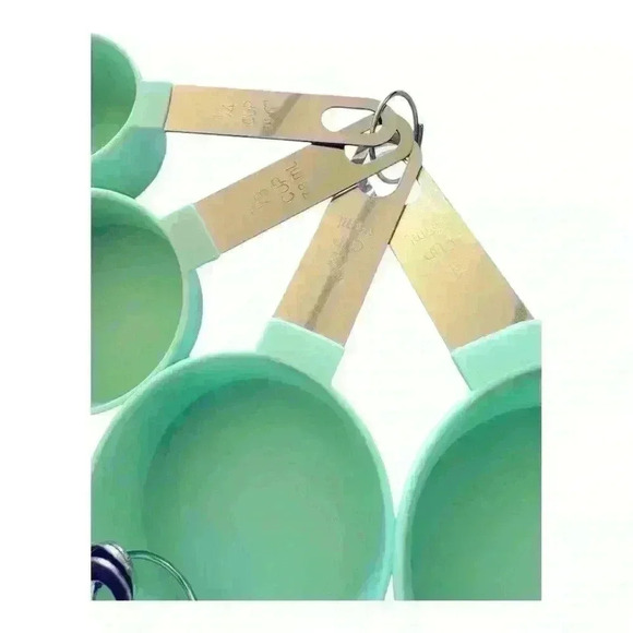 Measuring Cups and Measuring Spoons Set - Picture 2 of 3